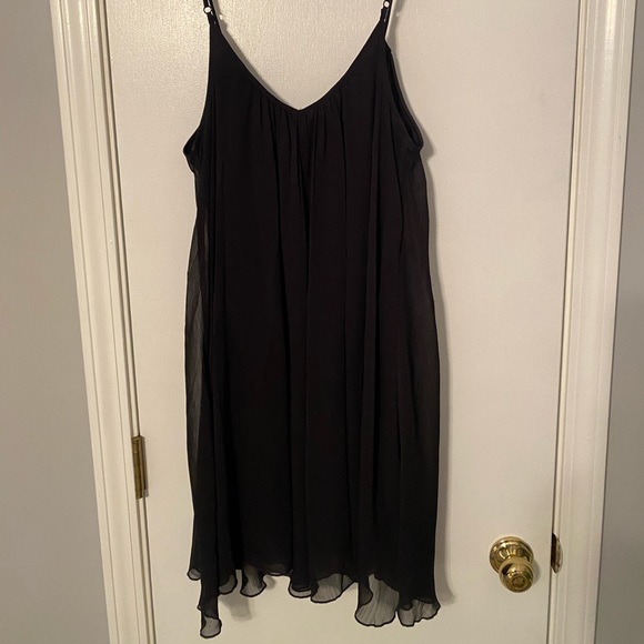 EXPRESS Flowy Black Dress - Size Medium - Picture 6 of 7